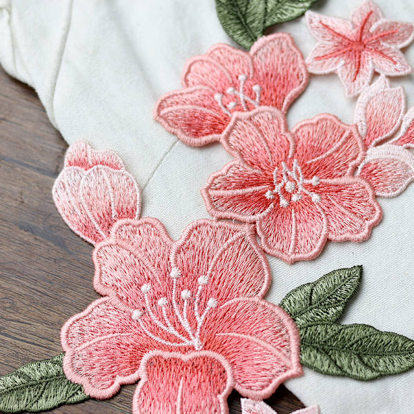 Sy-på Lilje Blomster Patches, Broderet Blomst Applikationer til DIY Tøj, Jakker, Jeans, Rygsække, Hatte, Kunsthåndværk S
