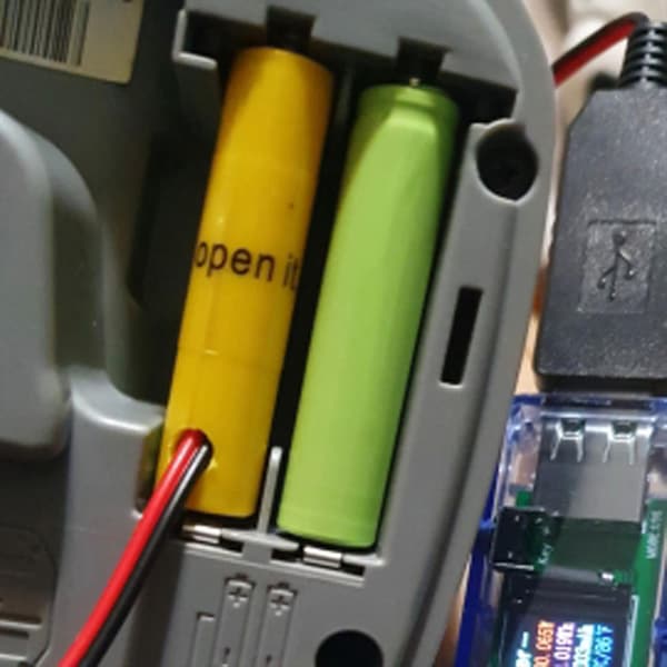 USB til AAA Dummy Batteri Med Bryter Voltmeter Erstatt 1-8stk AA