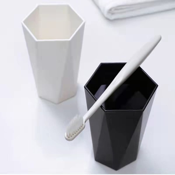 Badrumsmuggar 2-pack, Tandborsthållare i plast, Tumlarmugg, Geometrisk rombformad mugg, 300 ml, (Svart & Vit)