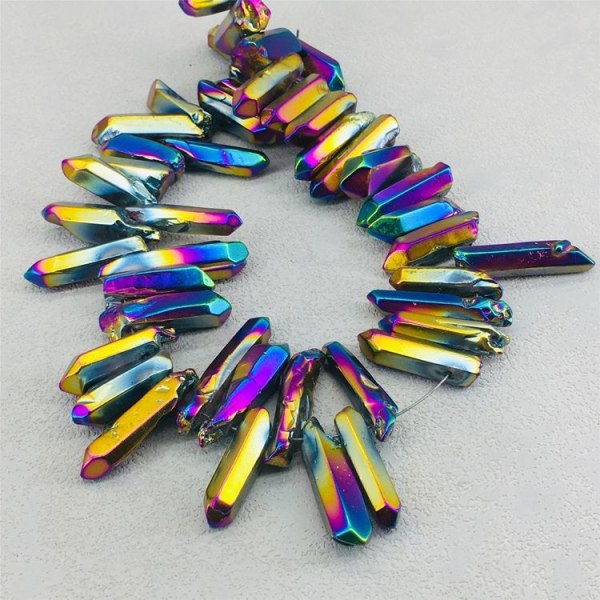 Titaniumbelagte Klippe Krystal Kvarts Krystal Spidser Løse Perler Pinde Spidser Top Borede 15 tommer Strand