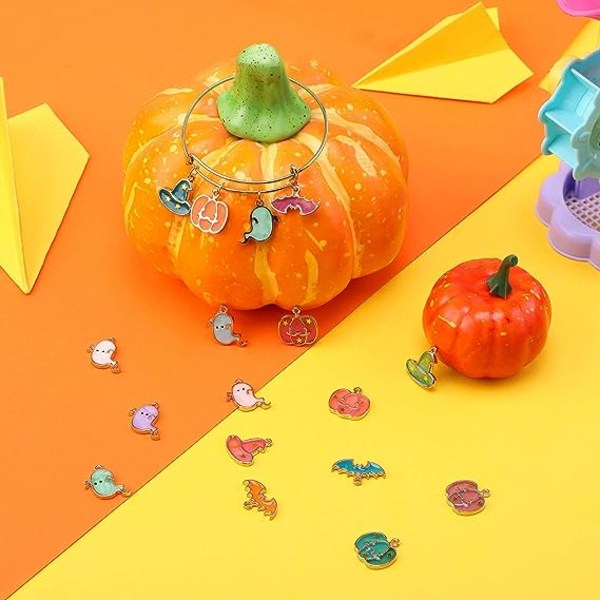 40 kpl Halloween DIY-riipuksia Halloween-seosriipuksia riipuksia kurpitsa aave velhohattu korujen valmistukseen DIY Halloween