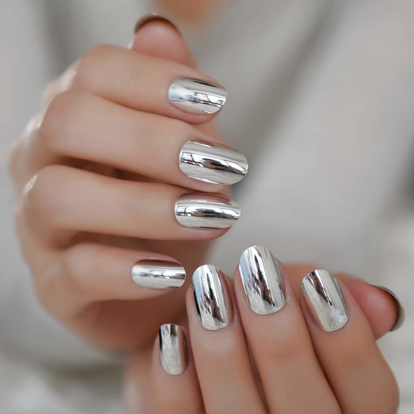 Laadukkaat soikeat keinotekoiset kynnet, hopeapeili, Faux Ongles, keskikokoiset, päivittäiseen käyttöön, kynsikoristevinkit, metallinen tyyli, glamour-kynnenkärjet, 24 kpl