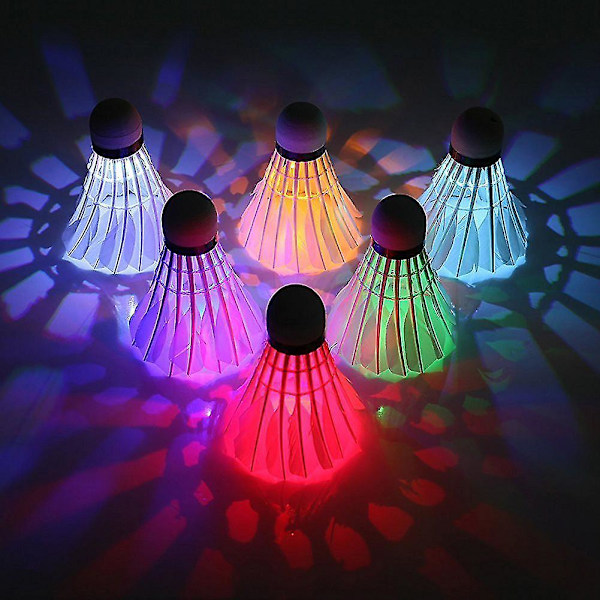 4 st LED Badmintonfjädrar Ljusande Fjädrar Glowing Badminton för Utomhussporter