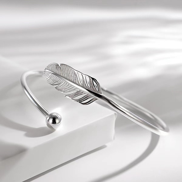 Silverfärgat Fjäderarmband Bohemisk Stil Modeberlocker Armband Smycken Manschett Kvinnor Justerbart