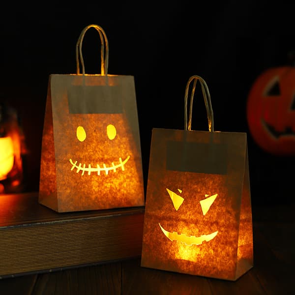 Selvlysende Halloween-godteposer for barn, 4 tilfeldige mønstre C C