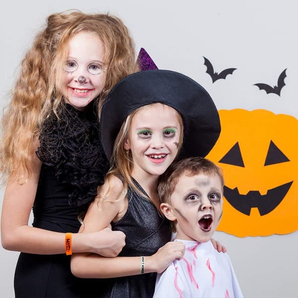 8 stk Halloween silikonearmbånd med 8 klassiske design