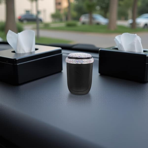 Car Ashtray LED Light Indicator Smokeless Design Windproof Trash Can for Car Use