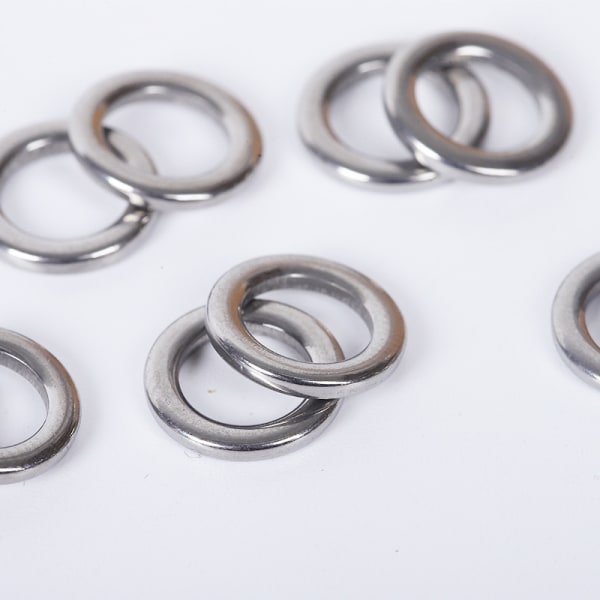 20 st. Fiskeringar i Rostfritt Stål Set 1,5 mm * 5,5 mm * 8,2 mm Solida Ringar för Jiggning Fiskehjälp Krokar Fiskebeten Koppling