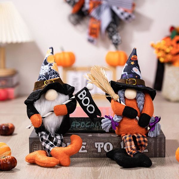 Halloween-noitapeikko pitkillä jaloilla, luudan pitelevä, tonttu, kääpiö, koriste, kiitospäivän maalaistalon keittiön kerrostelulautanen B