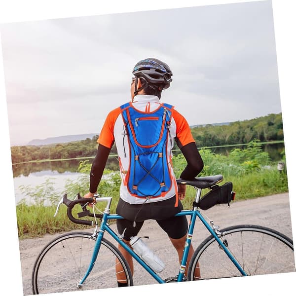 Hydration Backpack with Water Bladder, Lightweight and Durable Hiking Backpack for Running and Cycling