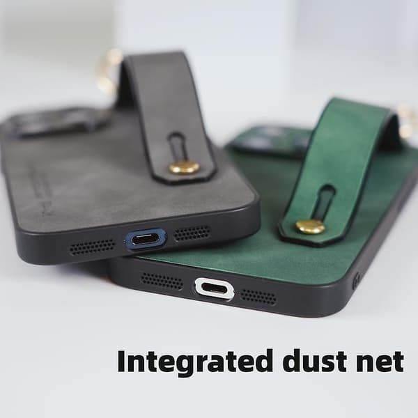 Mobilskal i lammskinn med handledsrem för iPhone 12 Pro