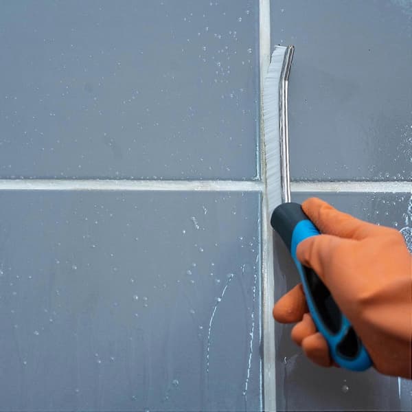 Grout brush, non-slip, ergonomic