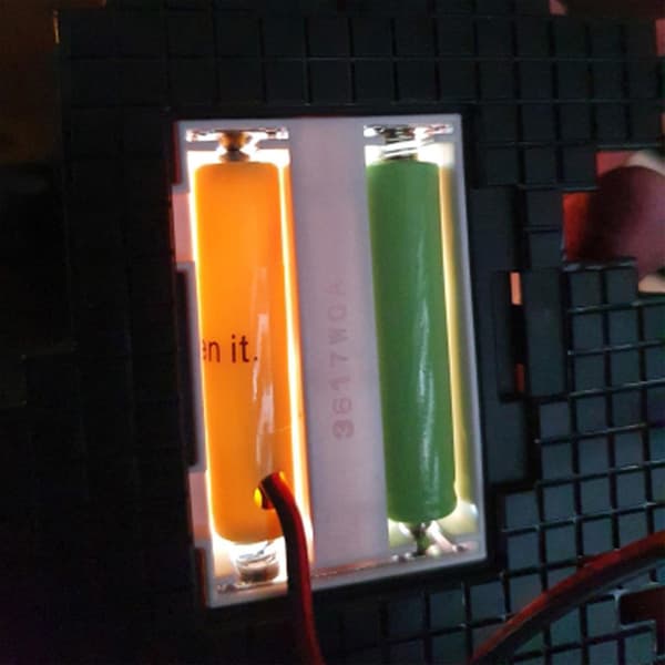 USB til AAA Dummy Batteri Med Bryter Voltmeter Erstatt 1-8stk AA