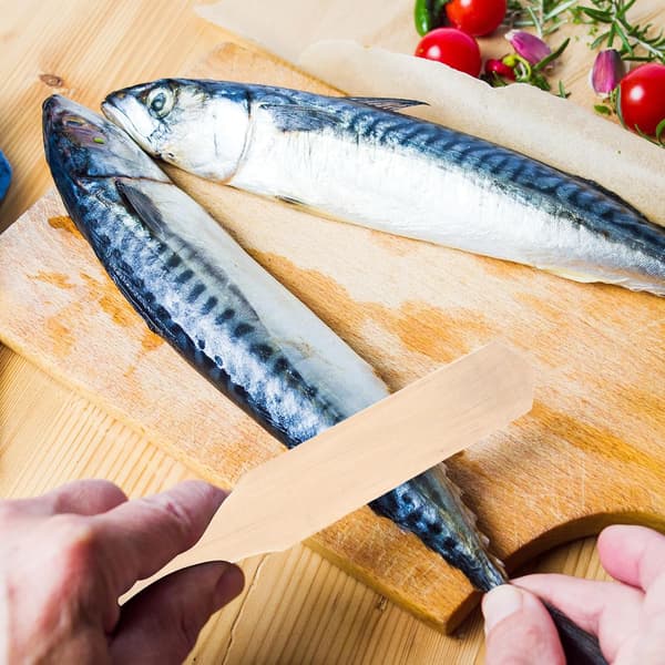 Fish Scraper Fish Cleaning Tool Wooden Handle Stainless Steel Quick and Efficient Descaling Easy