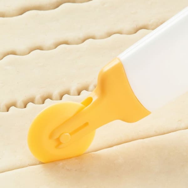 4-in-1 Pastry Wheel Set, Rolling Mold for Baking Pizza and Dough Cutting, Kitchen Utensil