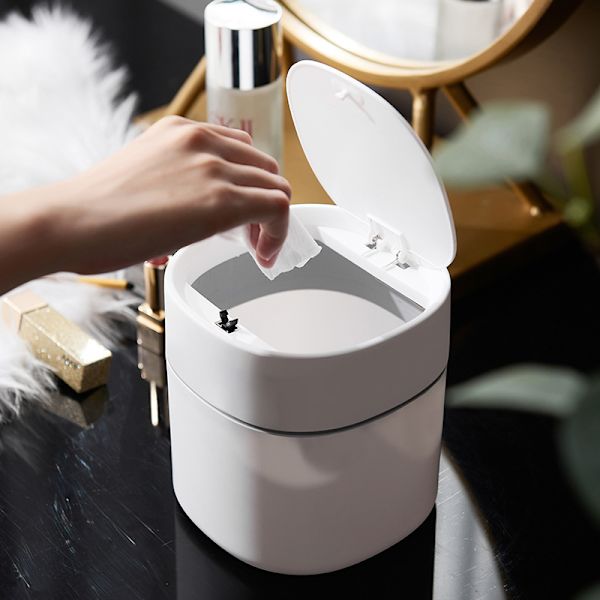 Moderne Mini Søppelbøtte i Plast med Lopp for Baderom, Skrivebord, Bordplate eller Kaffebord - Kast C