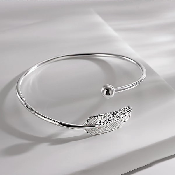 Silverfärgat Fjäderarmband Bohemisk Stil Modeberlocker Armband Smycken Manschett Kvinnor Justerbart