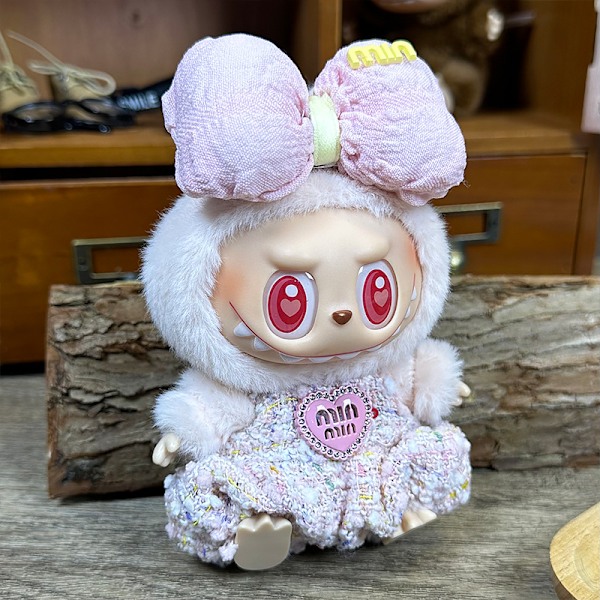 Labubu dockkläder första generationen andra generationen blindbox Labubu dockkläder (håraccessoarer + jumpsuit) M rosa kostym