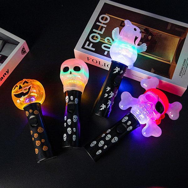 Merirosvokallo Kannettavat kädessä pidettävät LED-valot, eri muodot kiiltävät led-valot Halloween Merirosvokallo