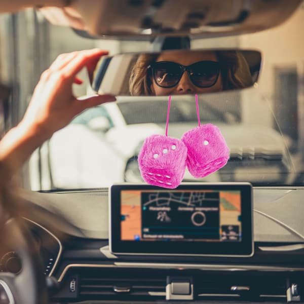 2-pack Fluffy Car Dice 6cm Retro Style Car Dice Hanging Cubes Pink