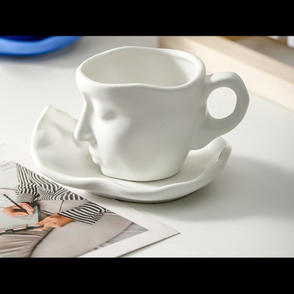 Kyssekrussæt Keramisk kaffekop med underkop og ske Kreativt ansigtskrus Abstrakt kunst tekopper Romantisk gave til kone kæreste
