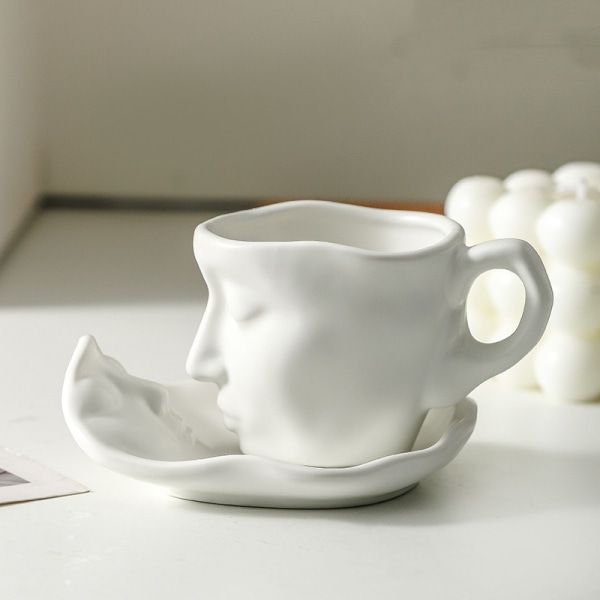 Kyssekrussæt Keramisk kaffekop med underkop og ske Kreativt ansigtskrus Abstrakt kunst tekopper Romantisk gave til kone kæreste
