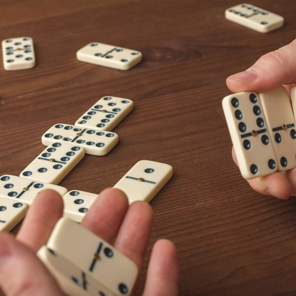 1 STK Premium sæt dominobrikker med trækasse, brun, hvid, spil domino dominobrikker,
