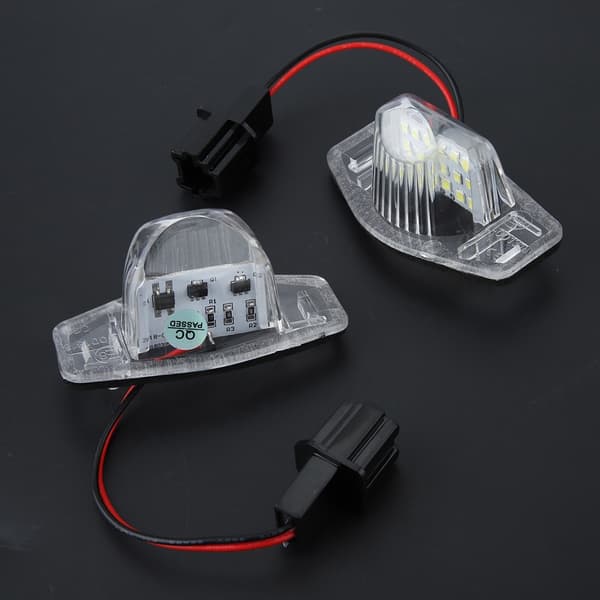 2st 18 LED Vänster & Höger Bilskyltbelysning för Honda Fit / Jazz 2002-2014