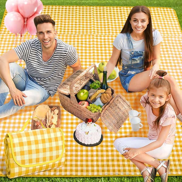 200x200 cm picnictæppe, foldbart med håndtag, perfekt til haven, grill og stranden. Gul.