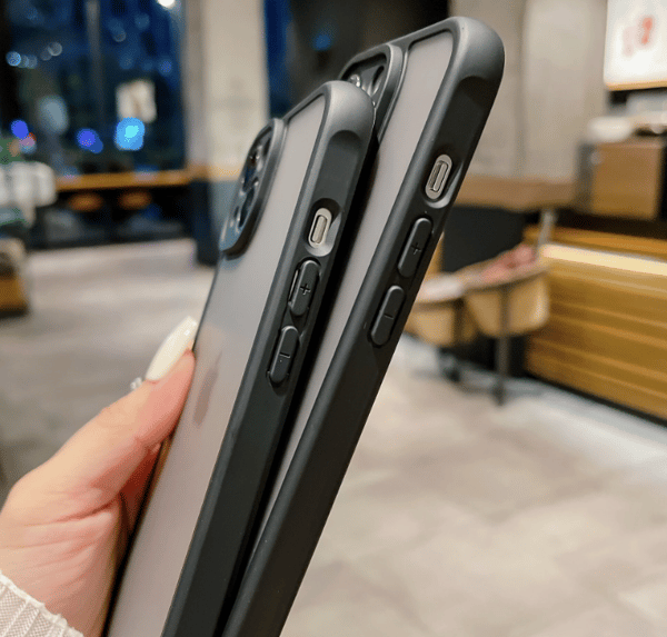 Etui kompatibelt med iPhone 15, med en mat hudfølelse