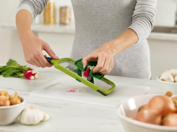 Multi-Grip Kitchen Mandoline, Adjustable Vegetable Slicer, 3 Slice Thicknesses, with Precision Food Holder, Green
