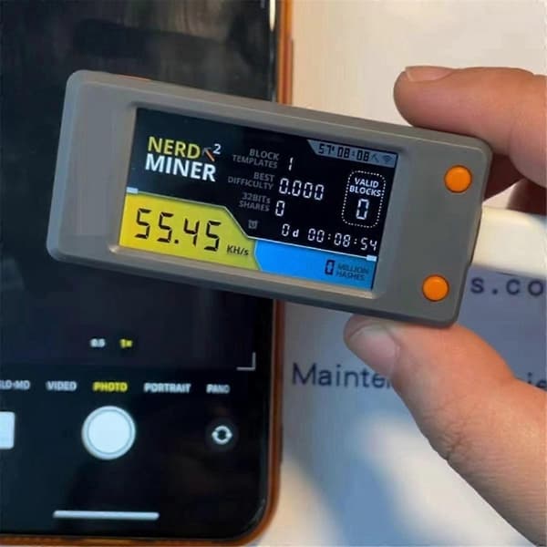 Bitcoin Nerd Miner V2.0 T-Display-S3 BTC Crypto Solo Lottery Nerdminer Miner LCD Screen 78KH/S with Case