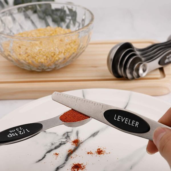 Magnetiska Mätmåttsskedar Set med 9 i Rostfritt Stål Dubbelsidiga Stapelbara Teskedar Matskedar för Mätning av Torra och Flytande Ingredienser