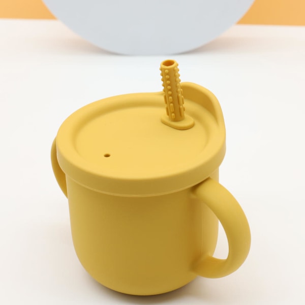Gul silikone sip, småbørns sippy kop & snackbeholder 2-i-1, BPA fri fødevarekvalitet silikone kop til baby 6 måneder