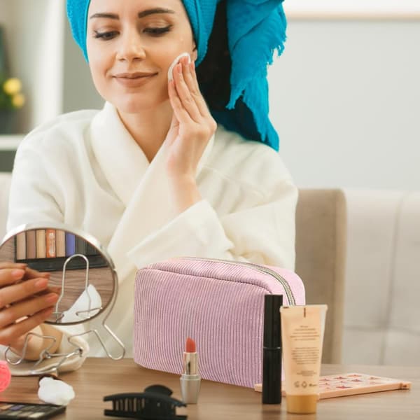 Makeuptaske Rejsetaske til Kosmetik med Rum Fløjl Bærbar til Kvinder Piger - Lyserød