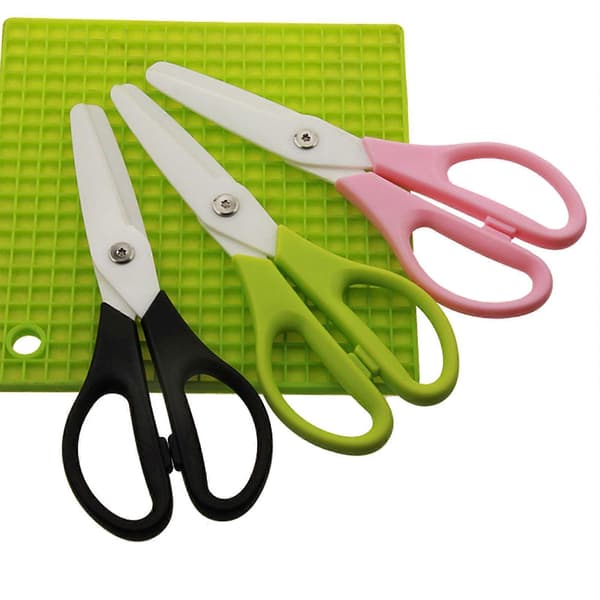 Large Ceramic Scissors for Cutting Cooked Food, Ceramic Kitchen Scissors for Cooking and Food Processing, Red