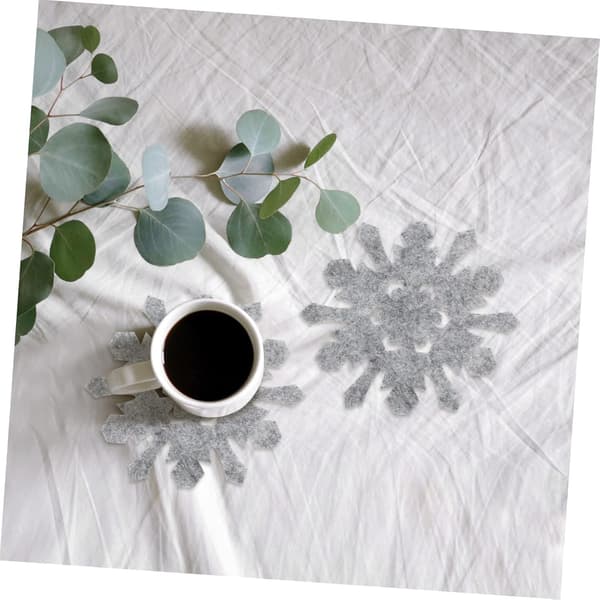 Snowflake Coasters Christmas Felt Set 8-pack Cup Mats Snowflake Design Heat Coasters for Kitchen