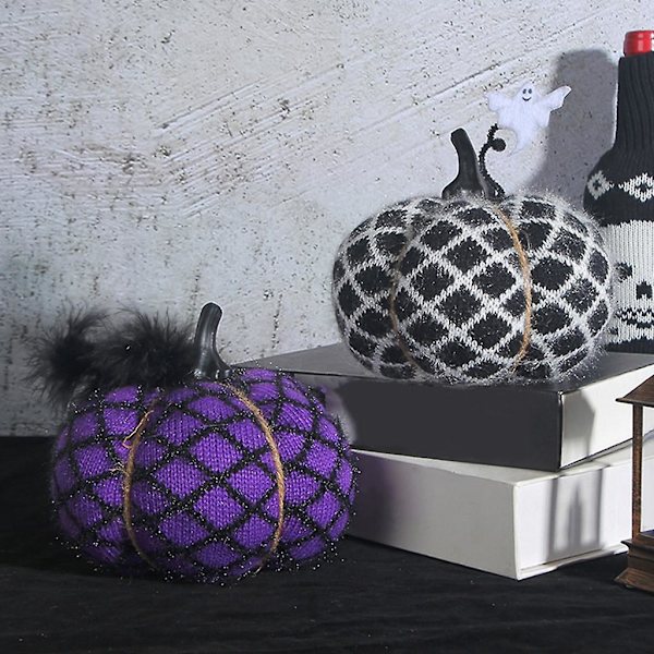 Violetti Halloween-koristekurpitsanuket loma-DIY-projekteihin ja juhlateemoihin