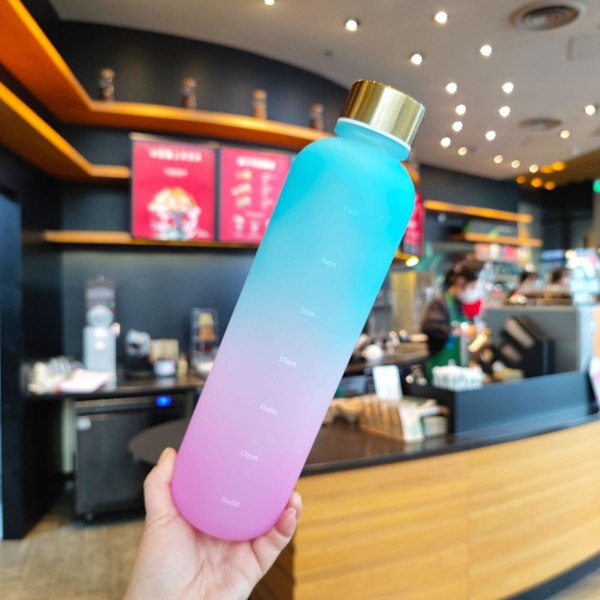 Vandflaske Bærbar Rejse Studerende Mode Mat Gradient Kobberlåg Sports Udendørs Rum Plastikkop