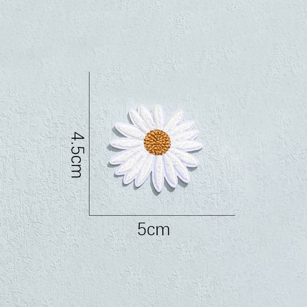 6 stk Daisy Delikat Broderte Lapper, Broderte Blomsterlapper