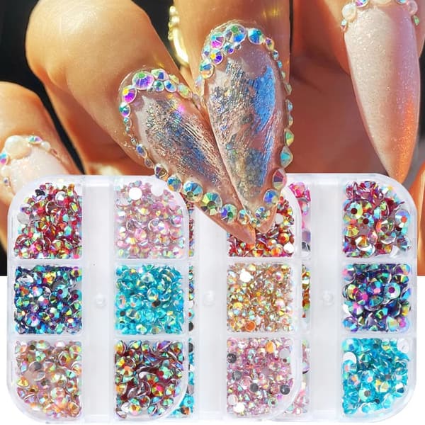 A set of 4 flat rhinestone boxes with 6 grids and 4 sizes of
