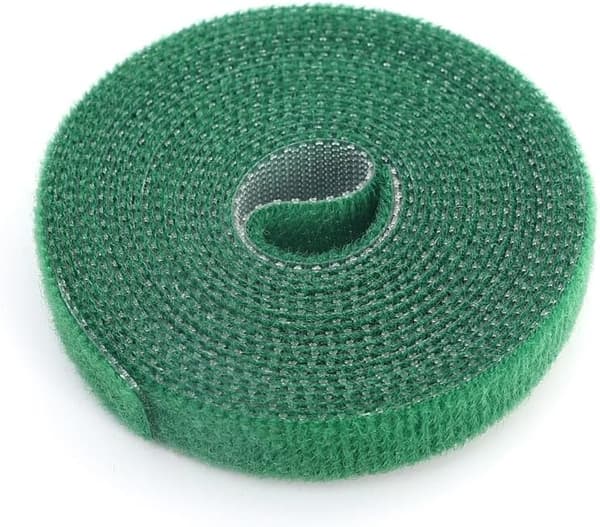 3 rolls 200 cm self-adhesive nylon tape for plants, green.
