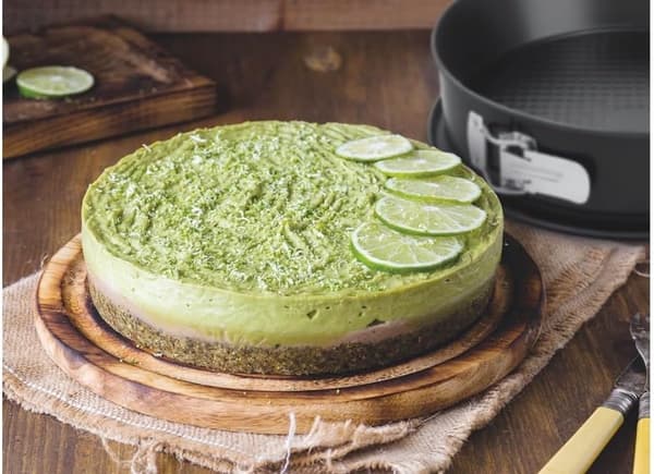 Springform with single base - heat resistant and easy to clean - baking pan - diameter 24 cm - steel with non-stick coating