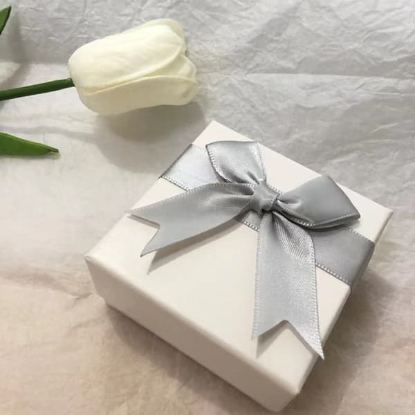 White Bow Tie Gift Box, Decorated with Empty Boxes and Free Packaging