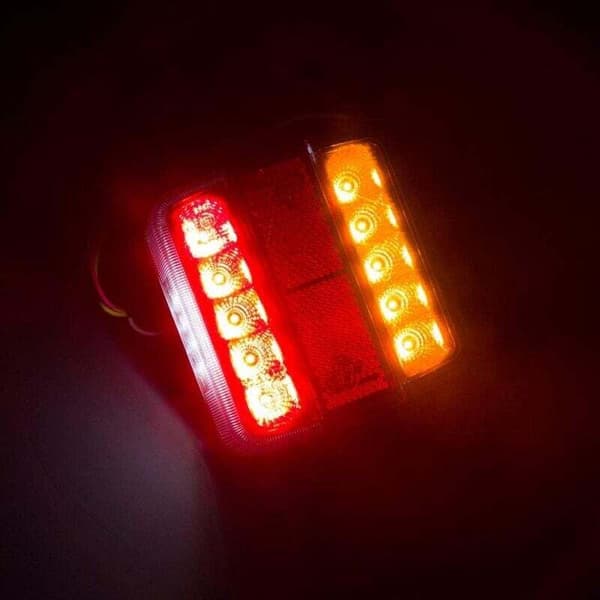 Dpzo – 26 LED 12V Trailer Baglygte – IP67 Vandtæt – Multifunktionel til Lastbil, Campingvogn, Båd – Blinklys og Nummerpladelys