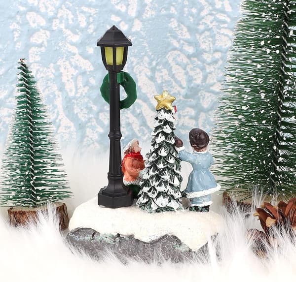 Light Up LED Christmas Scene Small Christmas Tree Scene Small Res