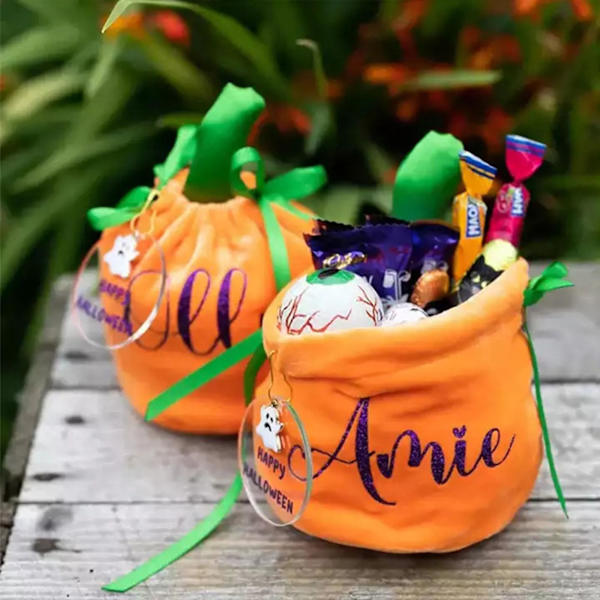 Temppu vai herkku -kurpitsakassi, Halloween-karkkipussit lapsille