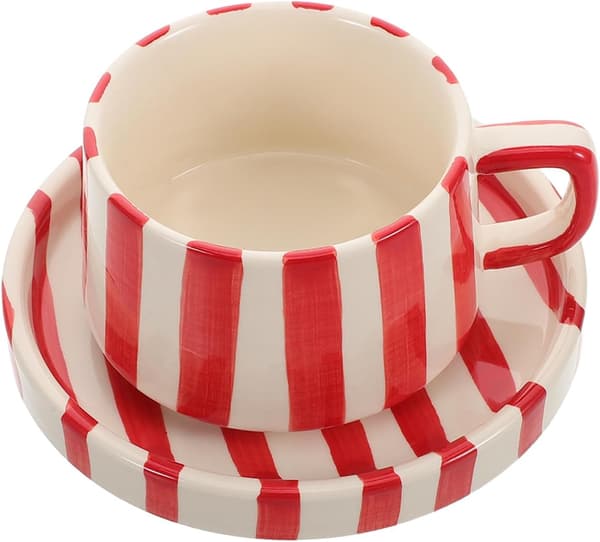 1 sett keramisk espressokopp med stripete design og matchende fat Elegant rustikk kaffekrus