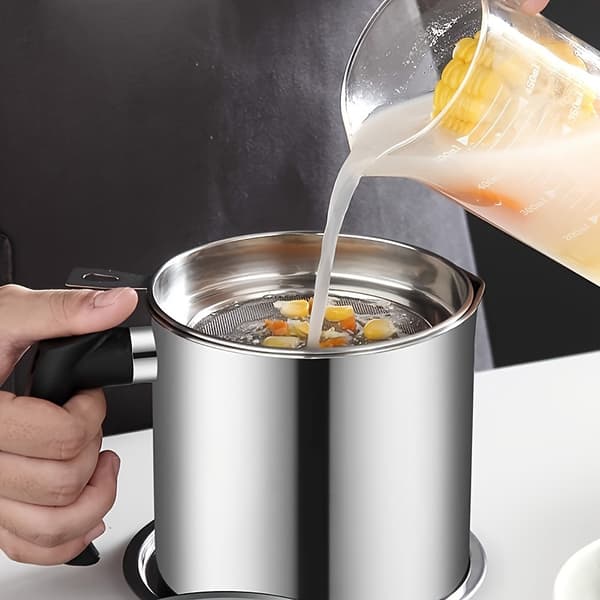 Stainless Steel - Kitchen Grease Container with Strainer - Easy-Pour Handle - Ideal for Storing Cooking Oil & Grease - Essential Kitchen Utensil