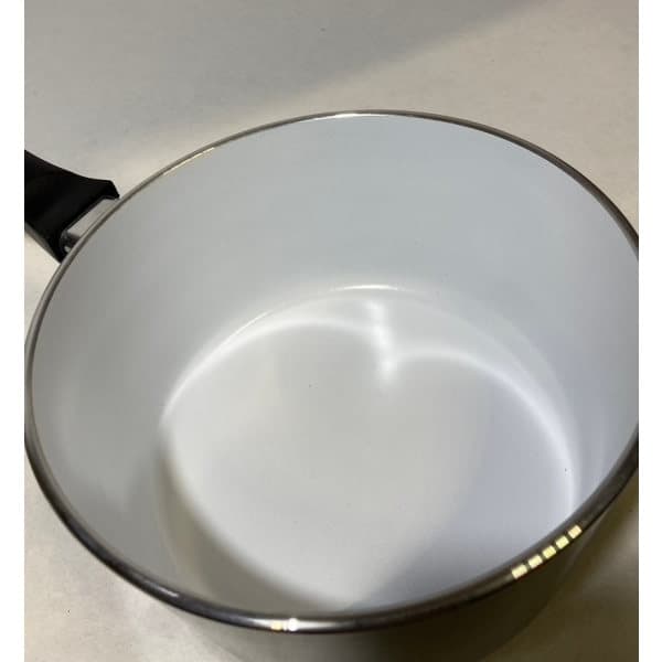 Stylish saucepan in modern design 1.9 l, ceramic coating